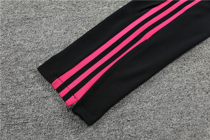 22/23 Juventus Pink And Black 1/4 Zip Tracksuit