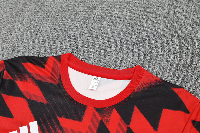 25/26 Manchester United Black/Red Shorts Training Set