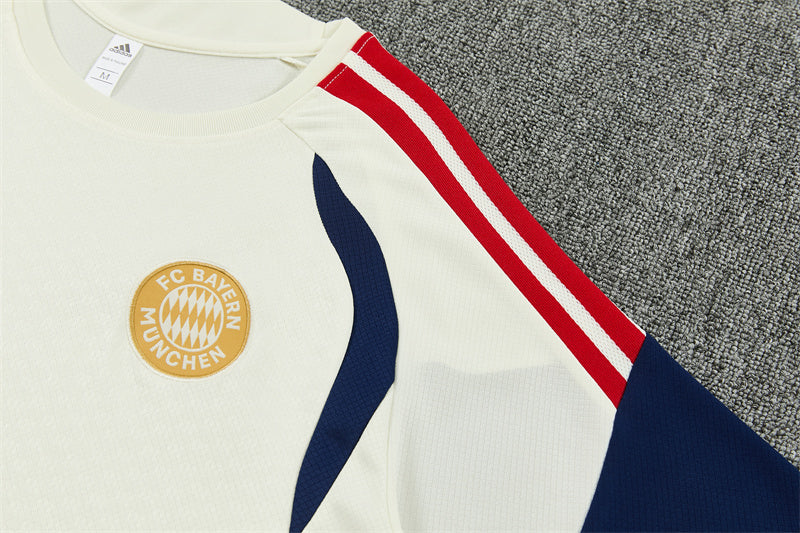 26/27 FC Bayern Munich Cream/Navy Short Training Set