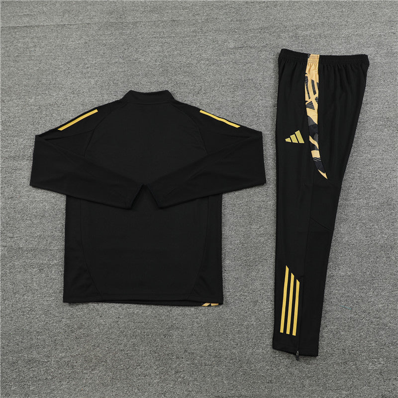 24/25 Real Madrid Black And Gold 1/4 Zip Tracksuit