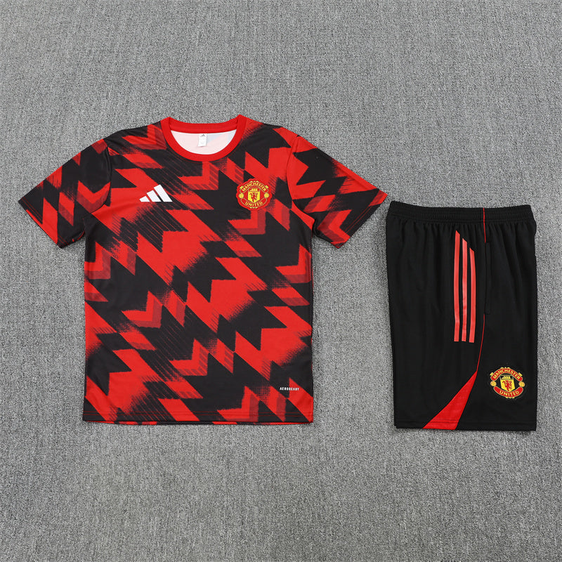 25/26 Manchester United Black/Red Shorts Training Set