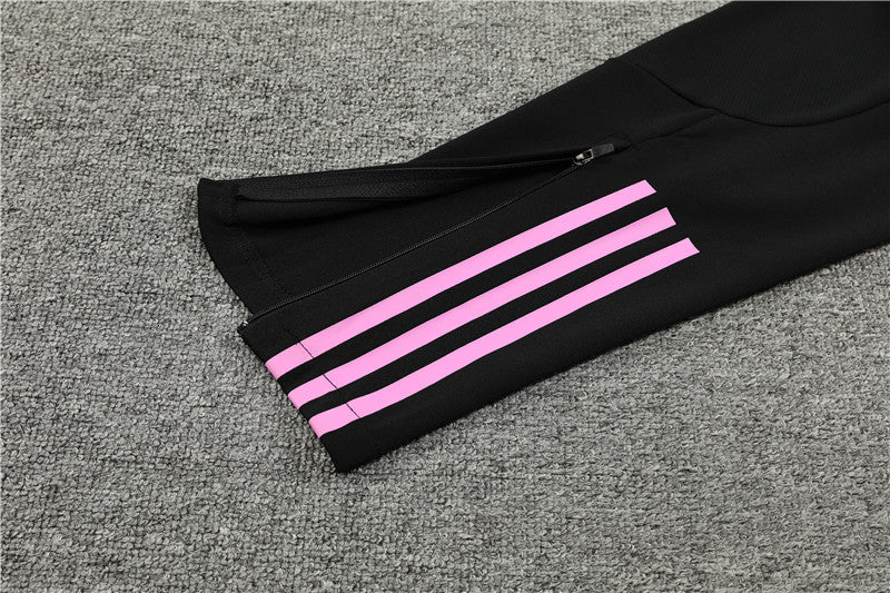 23/24 Juventus White And Black 1/4 Zip Tracksuit