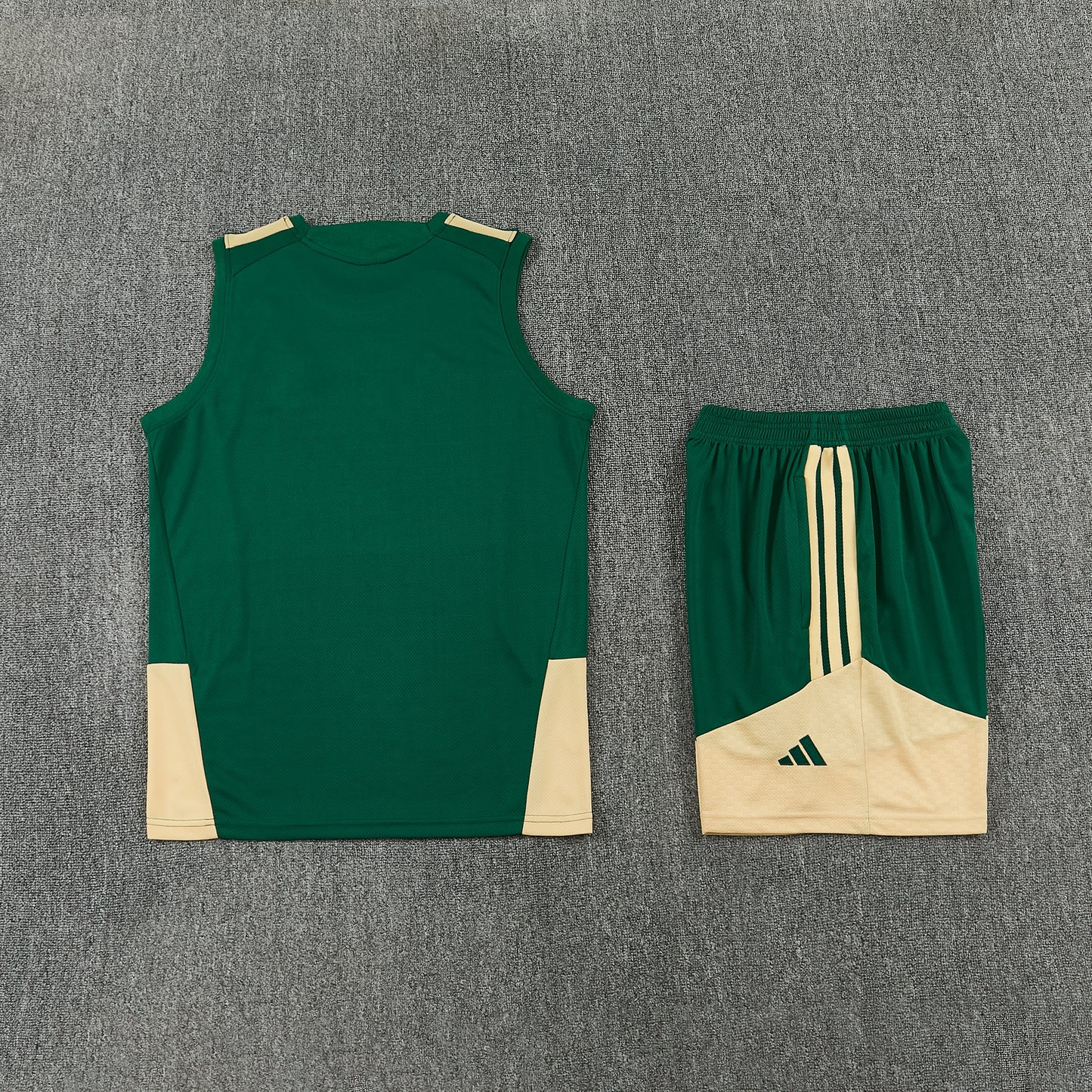 26/27 Real Madrid Green/Gold Vest Training Set