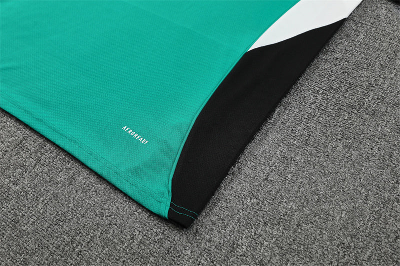 25/26 Liverpool Green/Black Shorts Training Set