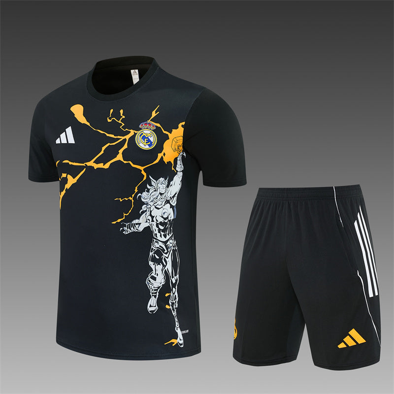 Real Madrid x Marvel Black Shorts Training Set