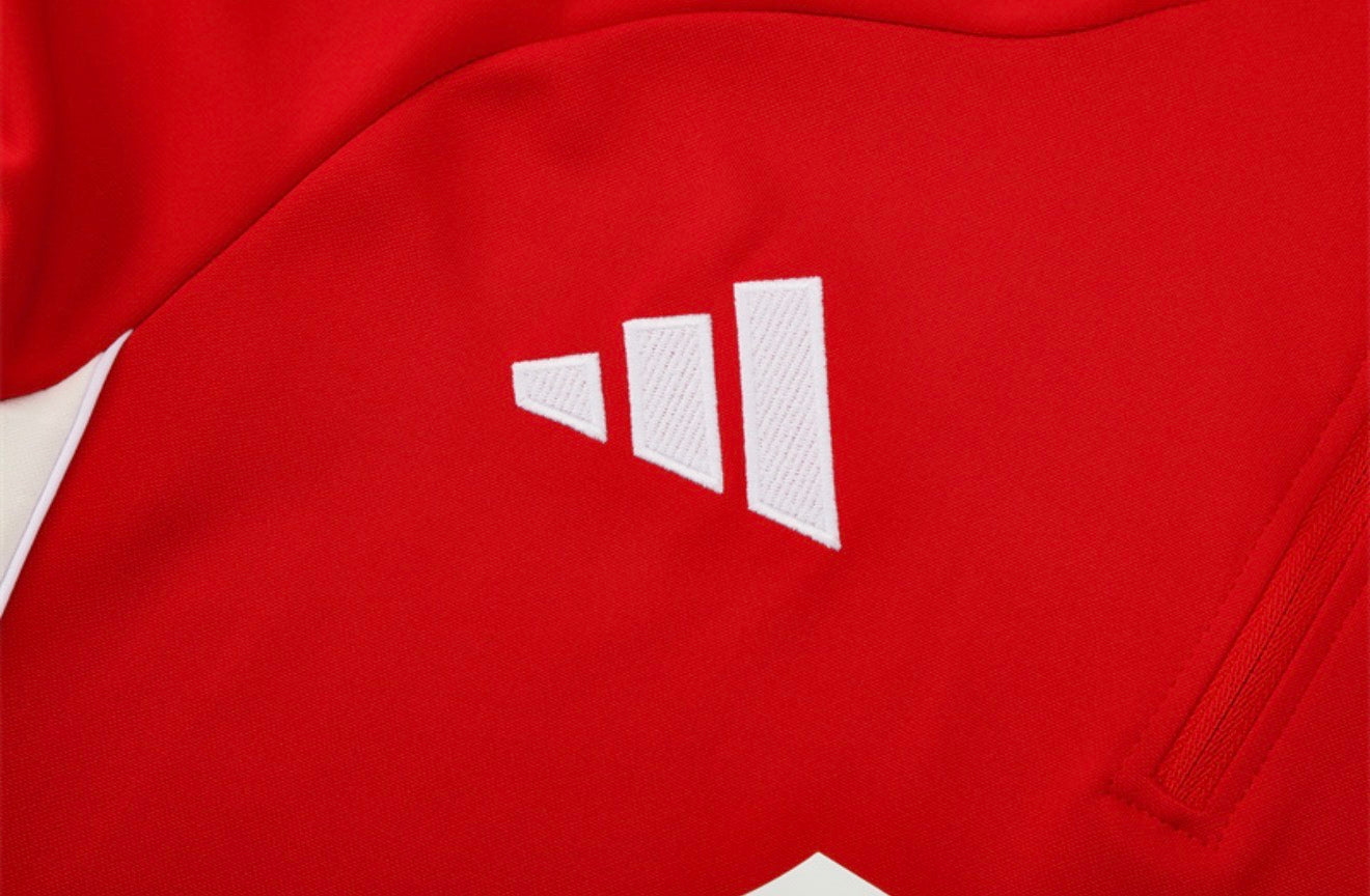 25/26 Liverpool FC Red/Black 1/4 Zip Tracksuit