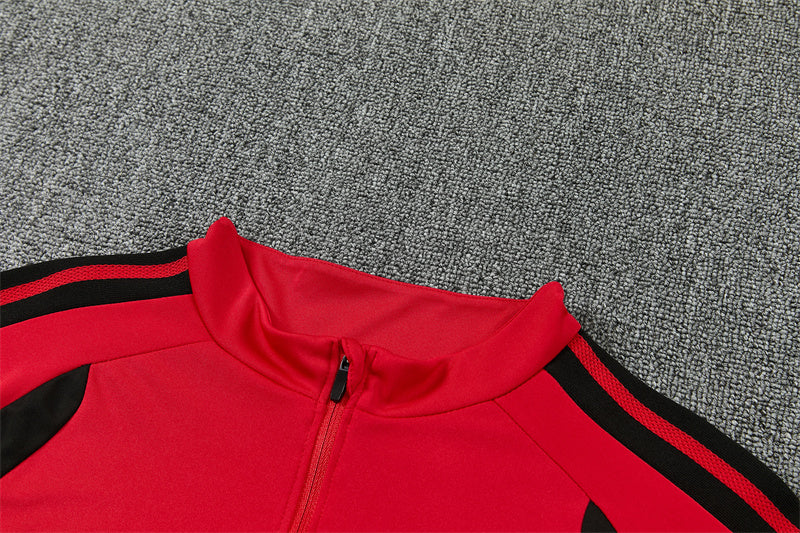 26/27 Manchester United Red And Black 1/4 Zip Tracksuit