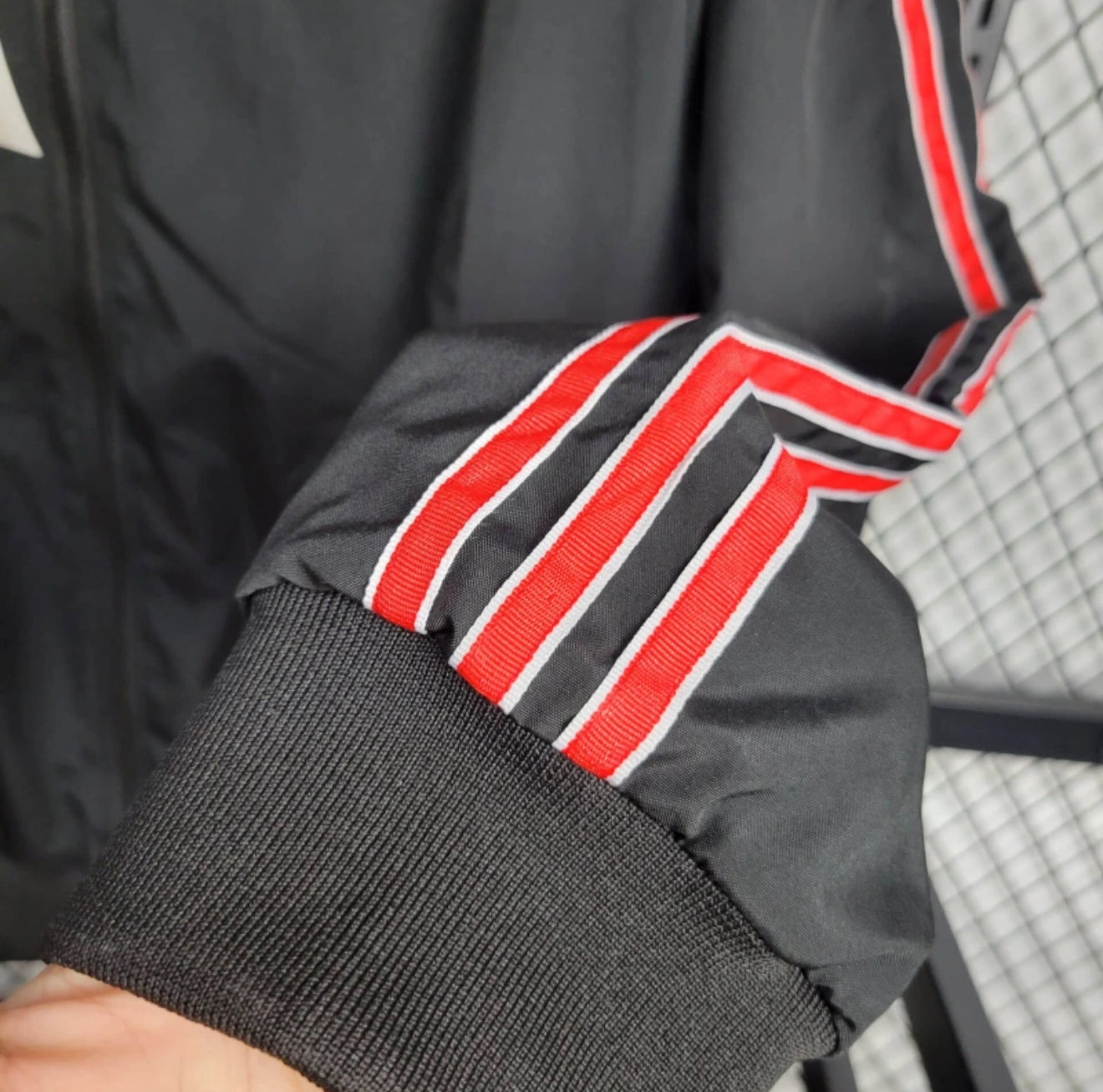 Manchester United Black/Red Windbreaker