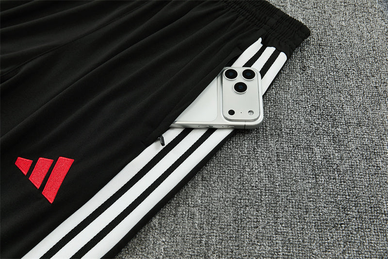 26/27 Liverpool FC White And Black 1/4 Zip Tracksuit